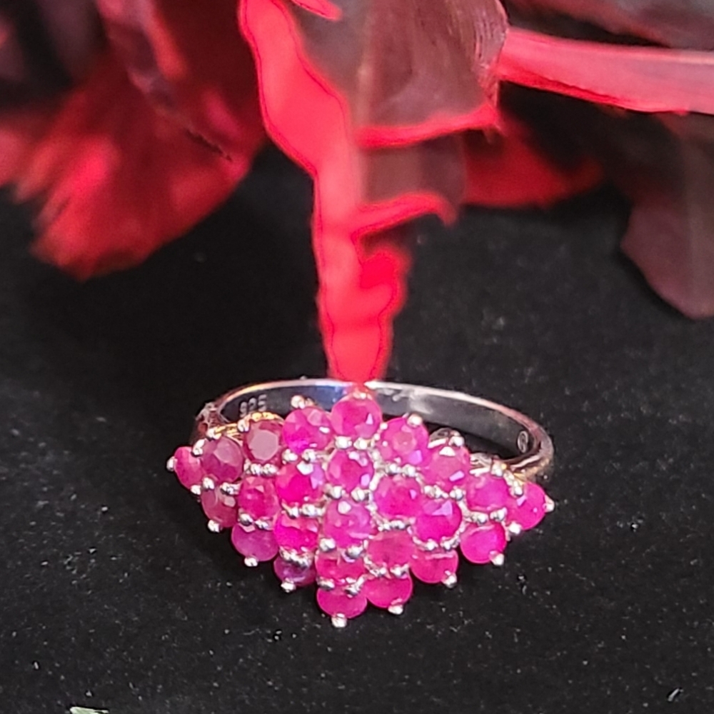 Vintage Diamond Design Ruby Silver Size 8 Ring